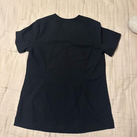 Figs One Pocket Scrub Top - Picture 2 of 2